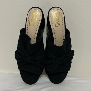 Circus by Sam Edelman “Sydney” black chunky heel fabric sandal in size 9
